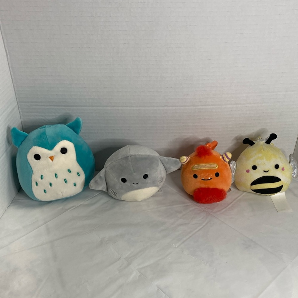 Squishmallows Lot of 4 5” Owl 4” Stingray 3.5” Keychain Clip Ons Bee and Monster